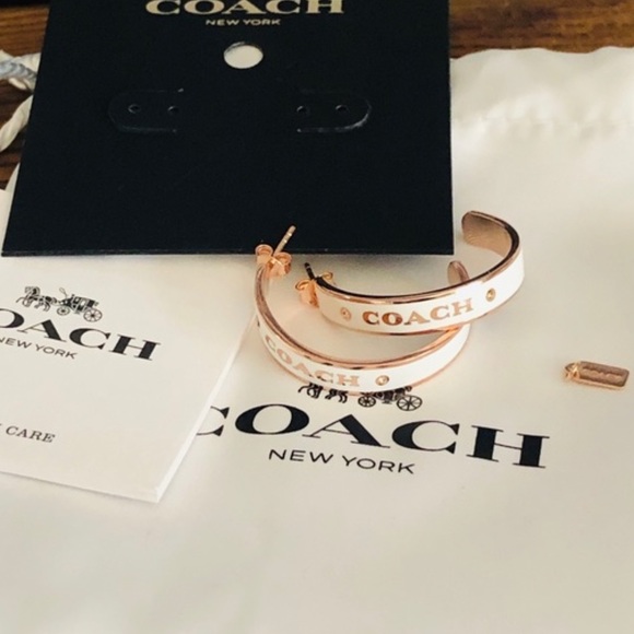 🍀 Coach white enamel and rose gold earring - Picture 1 of 4